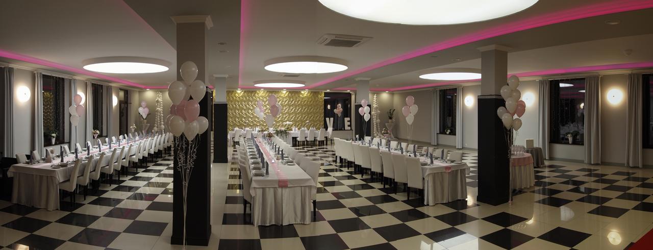 Zajazd Siodlo Hotel&Restauracja Kobyla Góra المظهر الخارجي الصورة